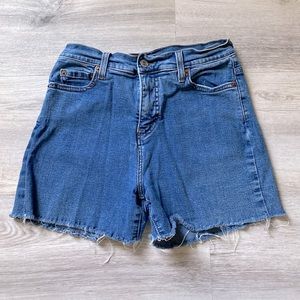 Vintage Levi’s Cutoff Denim Shorts Women’s Size 6